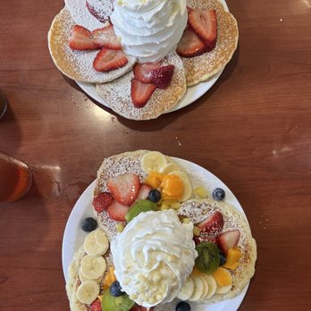 Eggs 'n Things - Waikiki Beach Eggspress - Whipped strawberry pancakes with macadamia nuts and the Fresh Fruit Rainbow Pancakes. AMAZING AND FRESH!! - Breakfast & Brunch Near Me - Honolulu, Hawaii