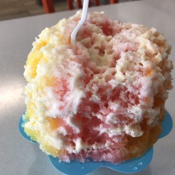 Hokulia - Kona Sunset with big island vanilla bean ice cream and milk cap. - Ice Cream & Frozen Yogurt Near Me - Olathe, Kansas