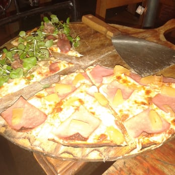 Voraz Pizza - Una señora pizza para ir con mucho hambre. Esta es tamaño familiar. - Pizza Near Me - Santiago, RM Voraz Pizza - Una señora pizza para ir con mucho hambre. Esta es tamaño familiar. - Pizza Near Me - Santiago, RM
