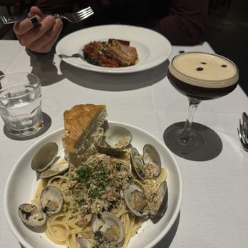 Quanto Basta - Linguine & Clams - Italian Near Me - Wilmington, North Carolina Quanto Basta - Linguine & Clams - Italian Near Me - Wilmington, North Carolina
