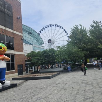 Navy Pier - Outside area - Landmarks & Historical Buildings Near Me - Chicago, Illinois