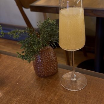 Cafe Lolo - Mimosas for brunch - American Near Me - Seattle, Washington