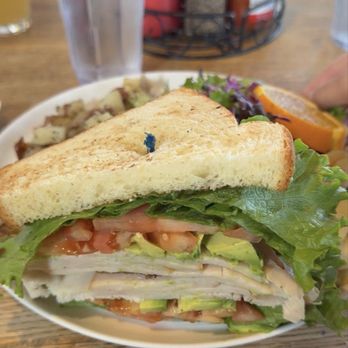 Cafe Dantorels - Cafes Near Me - Sacramento, California