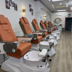 Super Nails - New amazing chairs. Clean shop! Great owners!
