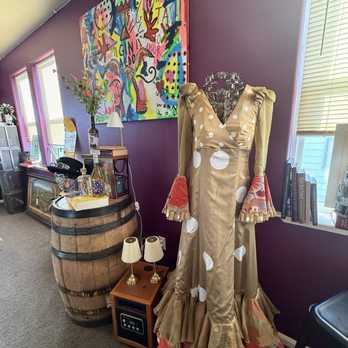 The Clandestino - Beer, Wine & Spirits Near Me - Mount Shasta, California