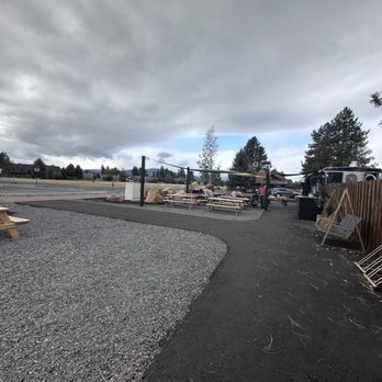 Brunchies - Seating area, can see the mountains on a clear day - Sandwiches Near Me - Sisters, Oregon