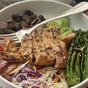 The Cabana Cafe - Soba noodle bowl $38 - Diners Near Me - Beverly Hills, California The Cabana Cafe - Soba noodle bowl $38 - Diners Near Me - Beverly Hills, California