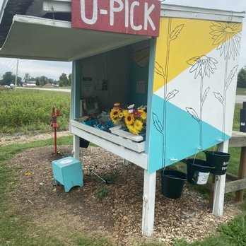 Bremer Produce - Bremer's U-Pick box. Don't forget to pick up your shears here! - Pick Your Own Farms Near Me - Hudsonville, Michigan Bremer Produce - Bremer's U-Pick box. Don't forget to pick up your shears here! - Pick Your Own Farms Near Me - Hudsonville, Michigan