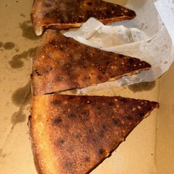 End Zone Sports Pub & Restaurant - Burnt pizza