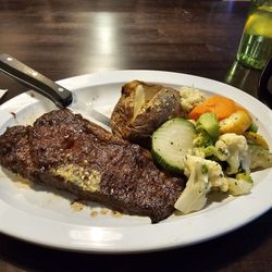 Lombardi's Bar & Grill - Strip steak