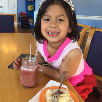 MOXI Junction - My princess and her smoothie and danish - Coffee & Tea Near Me - Maize, Kansas