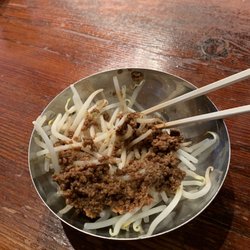 Photo of 原宿餃子樓 - Shibuya, 13, JP. Bean sprouts in meat sauce