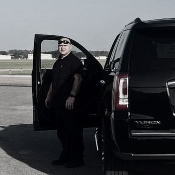 Blue Fox Chauffeurs - CEO TommyD private jet pick up - Town Car Service Near Me Blue Fox Chauffeurs - CEO TommyD private jet pick up - Town Car Service Near Me