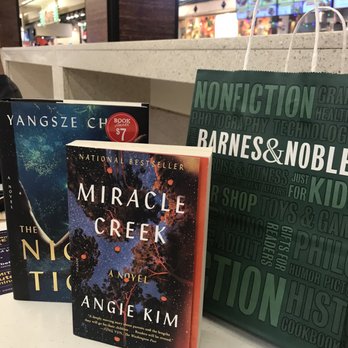 Barnes & Noble - Barnes and Noble "My Choices" - Bookstores Near Me - Honolulu, Hawaii