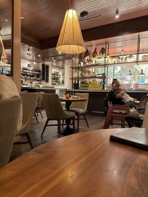 Holeman and Finch by null