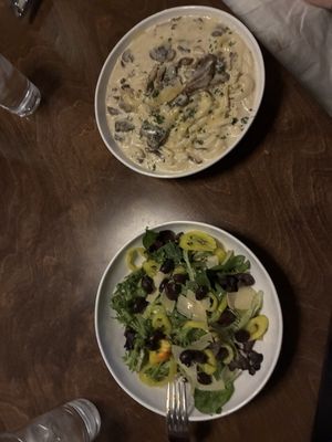 Pope's Pizza by null