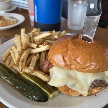 Neighbarista - Mushroom Swiss Burger (added bacon) - Breakfast & Brunch Near Me - Newhall, California