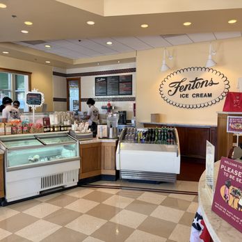 Fenton's Creamery - Inside the foyer area waiting to be seated. - Ice Cream & Frozen Yogurt Near Me - Vacaville, California Fenton's Creamery - Inside the foyer area waiting to be seated. - Ice Cream & Frozen Yogurt Near Me - Vacaville, California