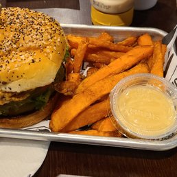 Bacon Gouda Burger