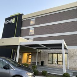 Home2 Suites by Hilton Lewisburg - Entrance