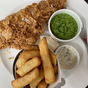 The Perfectionists' Café - Fish & chips, mashed peas - Ice Cream & Frozen Yogurt Near Me - London, XGL