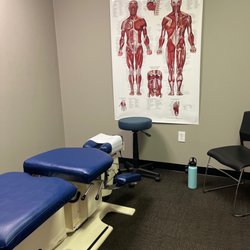 Performance Rehab Associates Lake Norman - Exam rooms