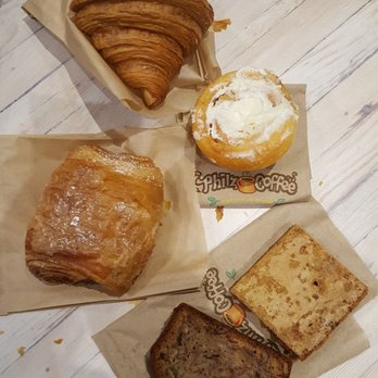 Philz Coffee - Croissant, choco croissant, cinnamon roll, Blondie, banana nut bread - Coffee & Tea Near Me - La Jolla, California Philz Coffee - Croissant, choco croissant, cinnamon roll, Blondie, banana nut bread - Coffee & Tea Near Me - La Jolla, California