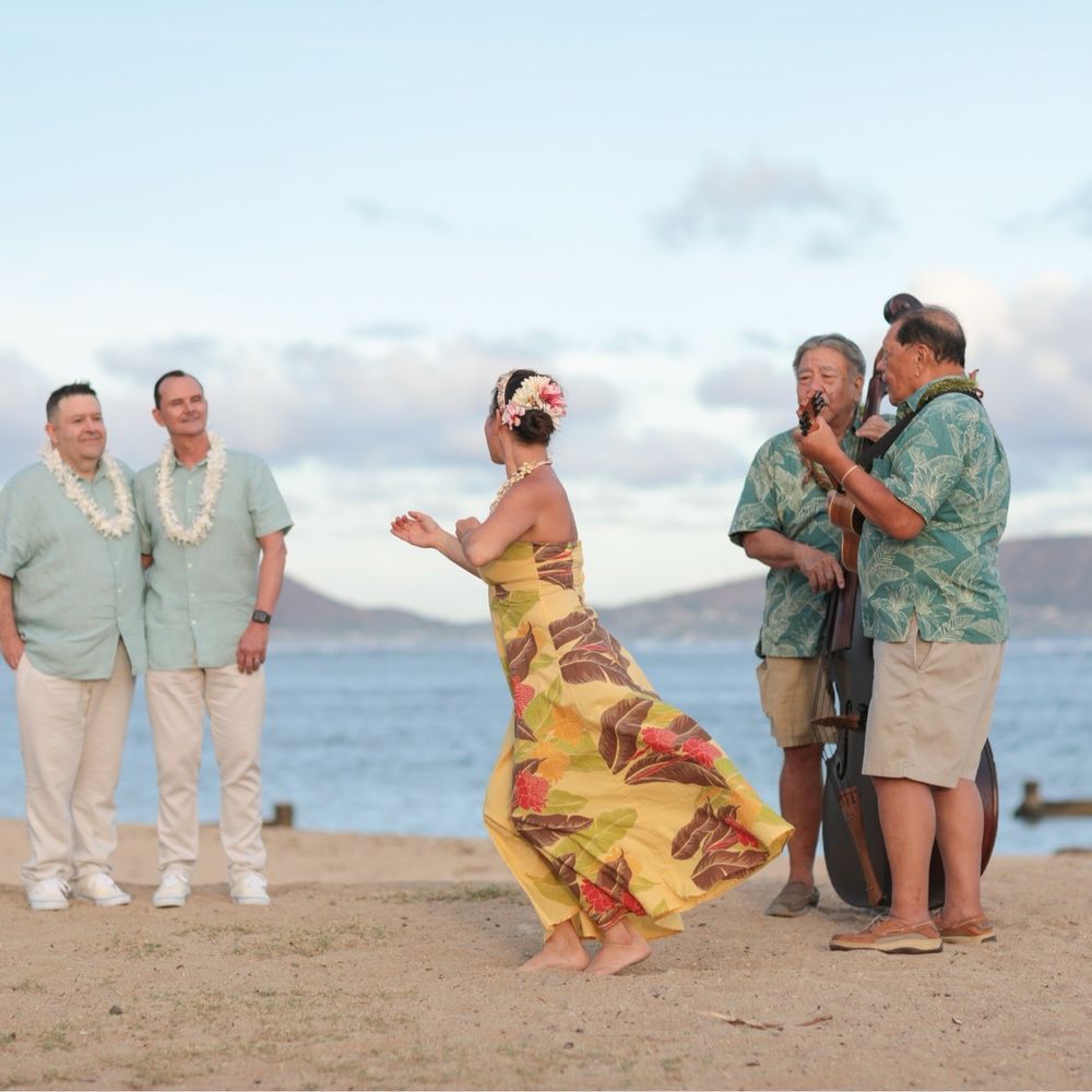 TOP 10 BEST Wedding Invitations near Makiki, Honolulu, HI - Updated 2026 -  Yelp, image size:1000x1000