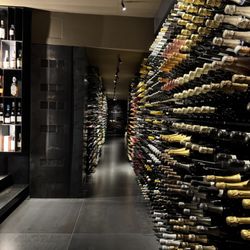 Arnolfo - Wine Cellar