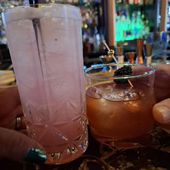 C-Suite Lounge - After dinner drinks - Cocktail Bars Near Me - Wilmington, North Carolina