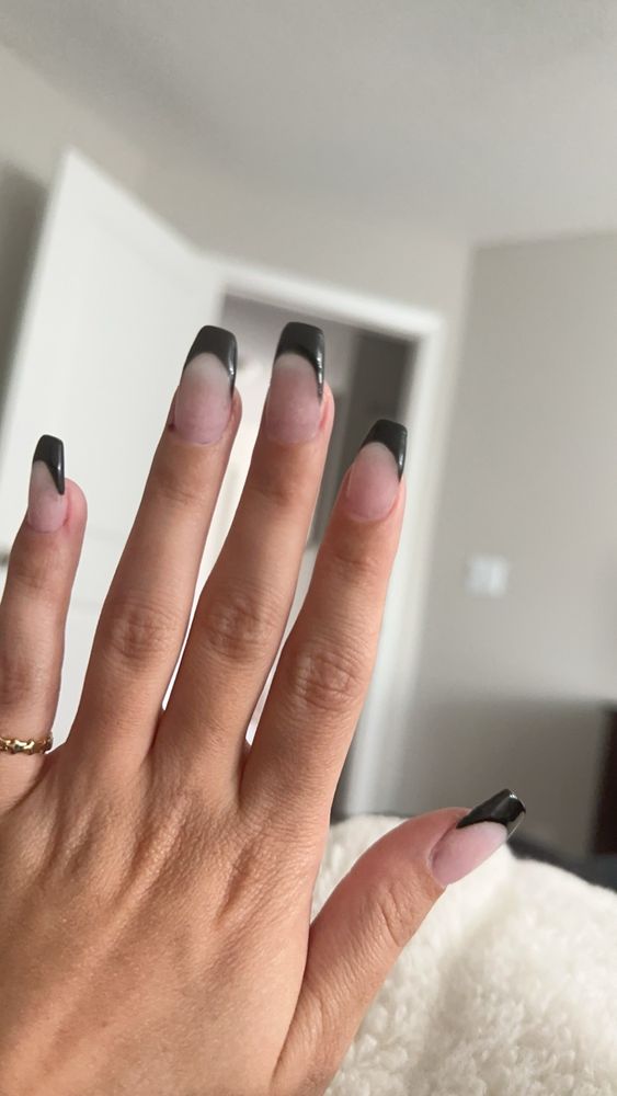 Venetian Nail Spa Logo