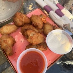 Buffalo wings (sauce on the side) Buffalo wings (sauce on the side)