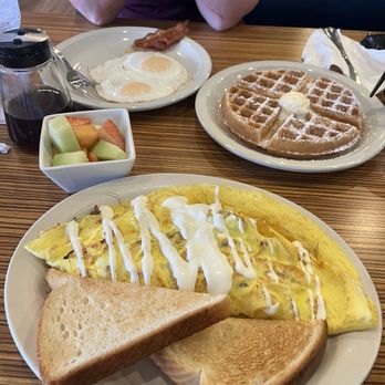 Egg N Eggs - a plate of breakfast food - Breakfast & Brunch Near Me - Pensacola, Florida