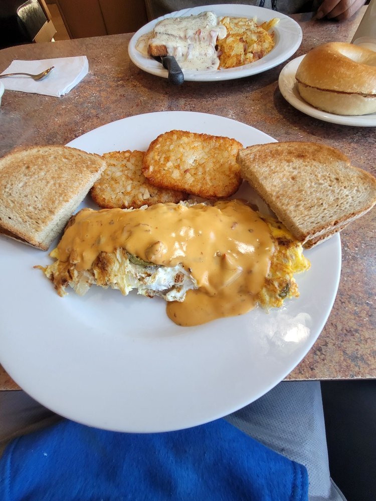 EAST SIDE FAMILY RESTAURANT Updated September 2024 1019 Union Blvd