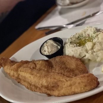 The Barn Restaurant - Fried walleye n garlic mashed potatoes - Lounges Near Me - Prairie du Chien, Wisconsin The Barn Restaurant - Fried walleye n garlic mashed potatoes - Lounges Near Me - Prairie du Chien, Wisconsin