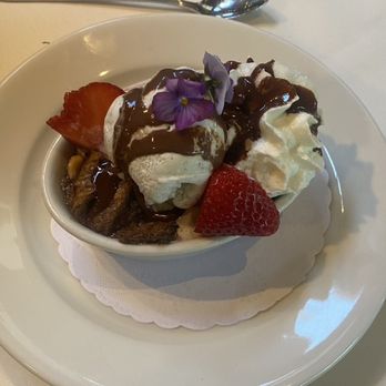 Shadowbrook - Chocolate bread pudding dessert with ice cream - American Near Me - Capitola, California Shadowbrook - Chocolate bread pudding dessert with ice cream - American Near Me - Capitola, California