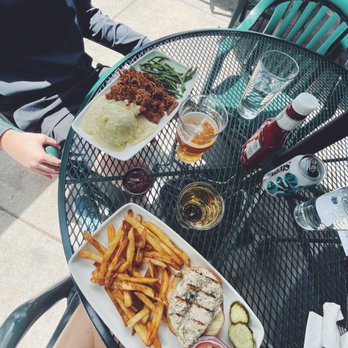 Dillon Dam Brewery - Build your own chicken burger, porkys Dam platter, local cider and beer, outdoor table and chairs - American Near Me - Dillon, Colorado