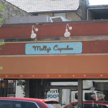 Molly's Cupcakes - Cupcake mecca - Desserts Near Me - Chicago, Illinois