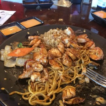 Kimono Steak &Sushi Bar - Chicken and shrimp Hibachi! And this is half ate! They give you so much food! - Sushi Bars Near Me - Lawton, Oklahoma