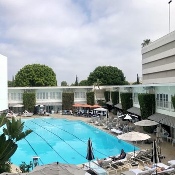 The Beverly Hilton - Beverly Hills Hilton Pool - Hotels Near Me - Beverly Hills, California The Beverly Hilton - Beverly Hills Hilton Pool - Hotels Near Me - Beverly Hills, California