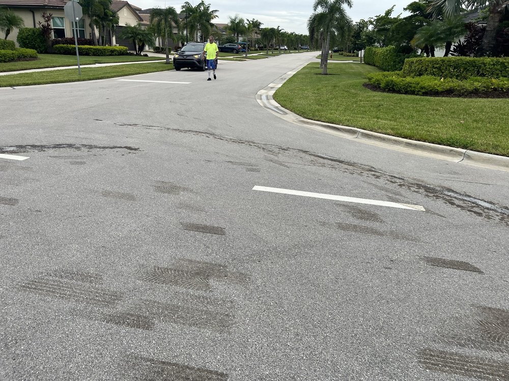 Slide of R N R Pressure Cleaning and Roof Washing