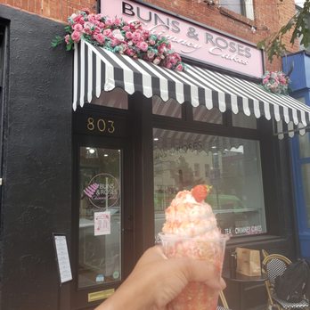 Buns & Roses Chimney Cakes - Ice Cream & Frozen Yogurt Near Me - Baltimore, Maryland