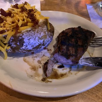 Texas Roadhouse - 6oz sirloin with baked potato - Barbeque Near Me - Northlake, Texas Texas Roadhouse - 6oz sirloin with baked potato - Barbeque Near Me - Northlake, Texas