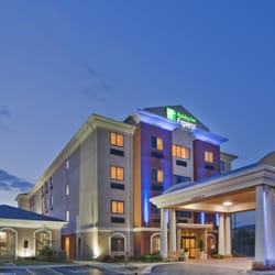 Holiday Inn Express & Suites Midwest City