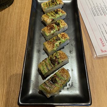 PLANTA Queen Chicago - Torched and pressed sushi - Sushi Bars Near Me - Chicago, Illinois PLANTA Queen Chicago - Torched and pressed sushi - Sushi Bars Near Me - Chicago, Illinois