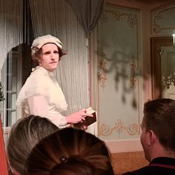 Stadt Ettlingen, Schloßfestspiele Ettlingen - "Das Geheimnis der Irma Vep" im Rittersaal