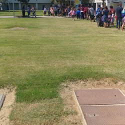 Kona Ice of Kings County - Long line for some yummy shaved ice after school-  they take cash n cc