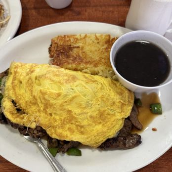 Pancake Republic - Omelette de Carne/Steak Omelette - Breakfast & Brunch Near Me - Rosarito, BCN