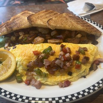 Black Bear Diner Beaumont - Denver Omelette with potatoes and sourdough toast. Very good & filling, could only eat about half of it. - Diners Near Me - Beaumont, Texas Black Bear Diner Beaumont - Denver Omelette with potatoes and sourdough toast. Very good & filling, could only eat about half of it. - Diners Near Me - Beaumont, Texas