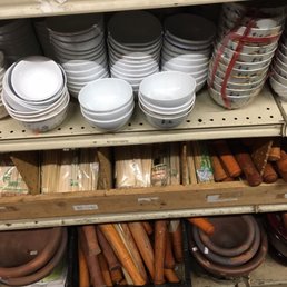 Melamine bowls and Som Tum/Tum Som mortars and pestles Melamine bowls and Som Tum/Tum Som mortars and pestles